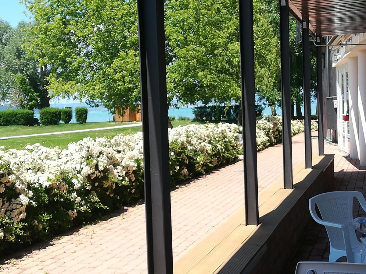 Apartmán Zamardi Siraly Exteriér fotografie