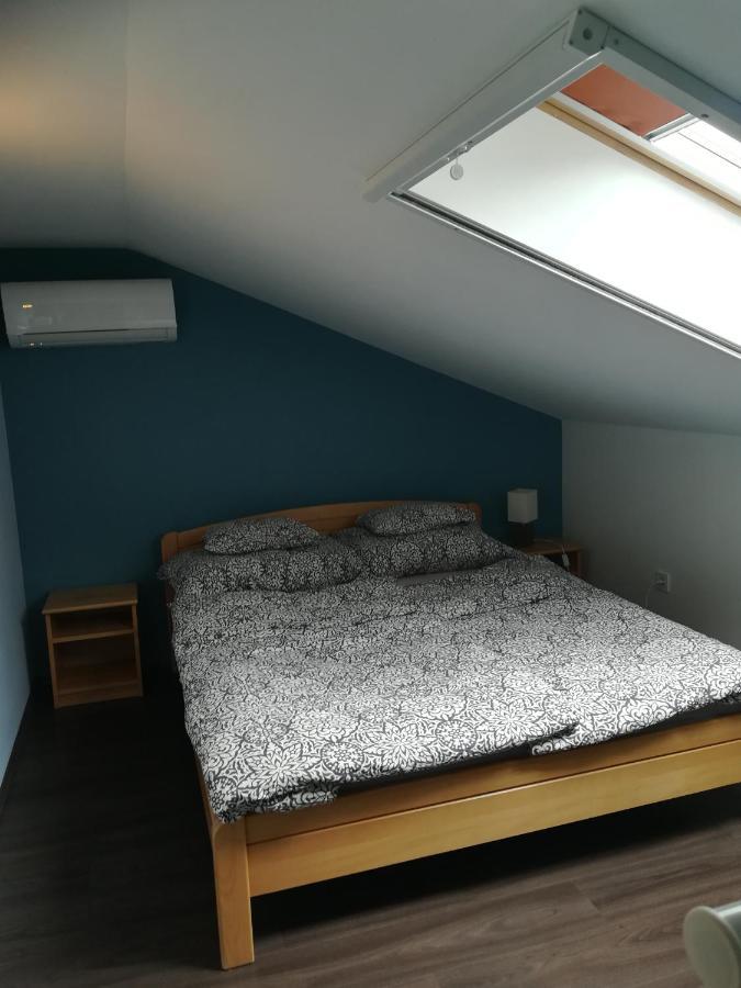 Apartmán Zamardi Siraly Exteriér fotografie